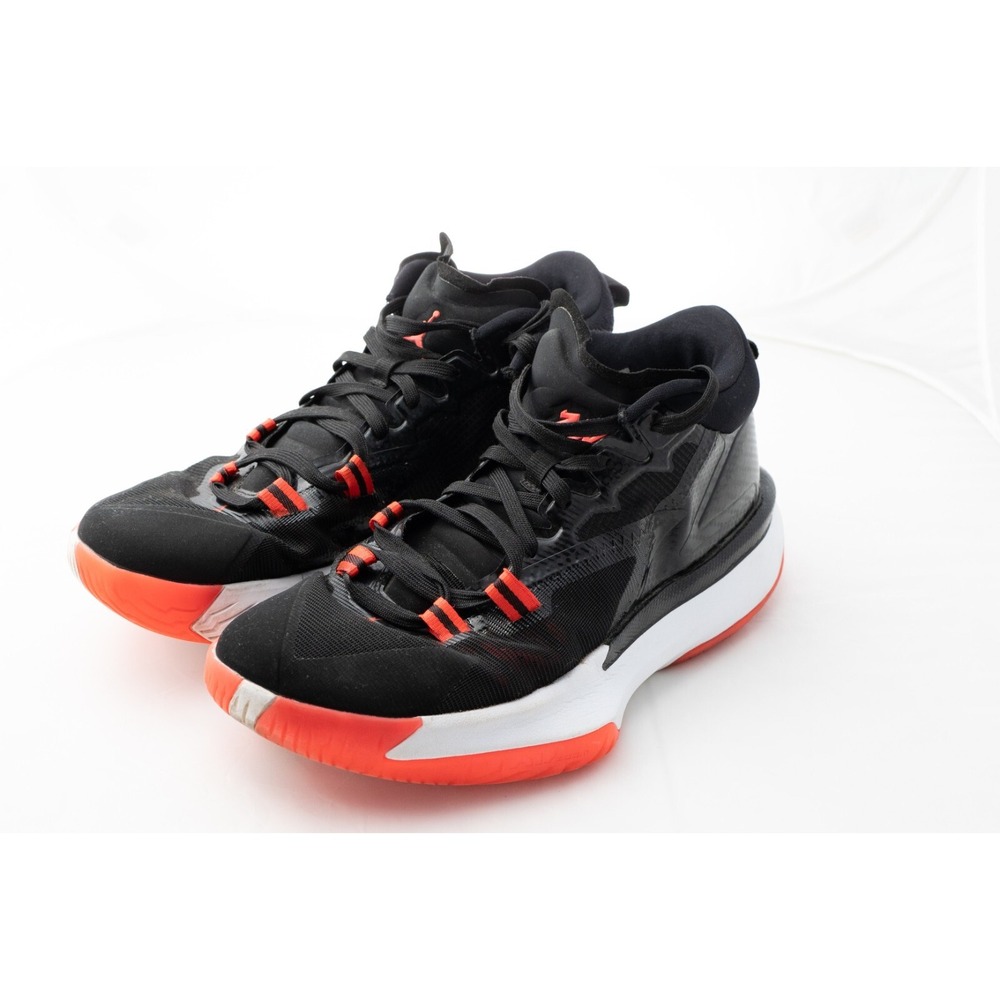 Jordan Zion 1 Bloodline Size 9 Black and Red comes with original box